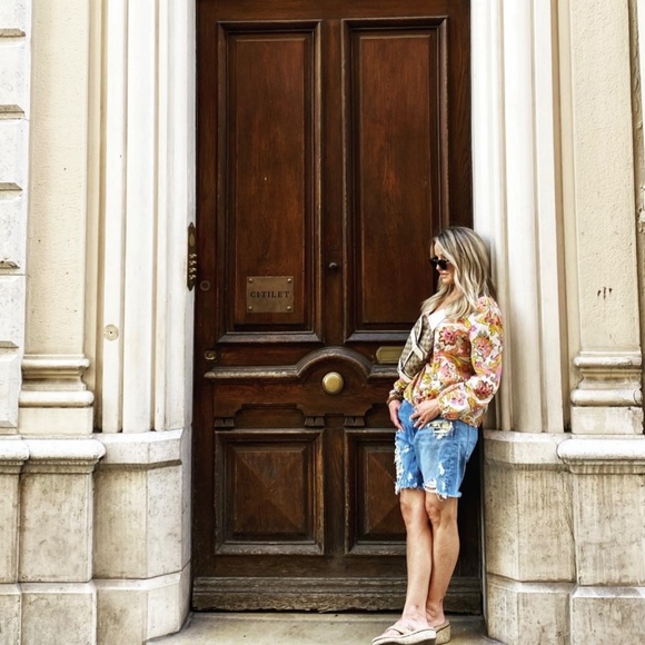 Meet your Posher, Laura - Picture 4 of 8